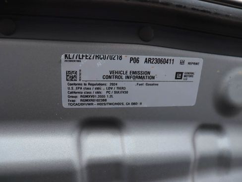 Used 2024 Chevrolet Trax LS w/ LS Convenience Package FWD image 7