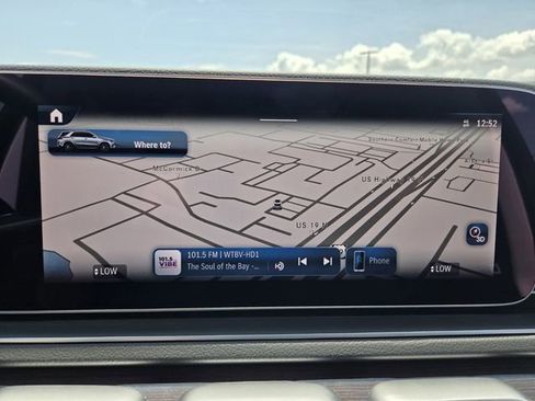 Used 2025 Mercedes-Benz GLE 350 4MATIC image 25