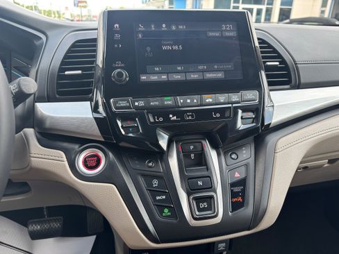 Certified 2024 Honda Odyssey EX-L image 25