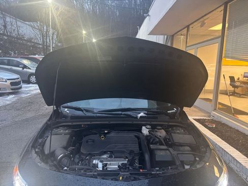 Used 2024 Chevrolet Malibu LT image 31