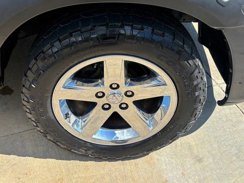 Used 2015 RAM 1500 Express image 12