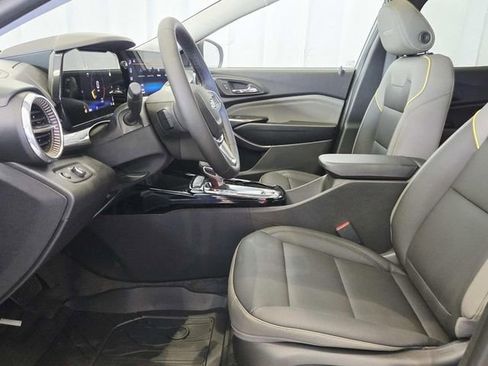 New 2026 Chevrolet Trax ACTIV w/ Sunroof Package image 9