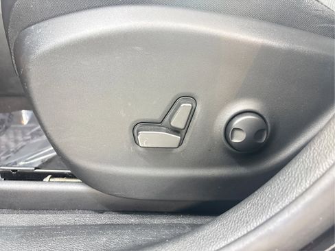 Used 2022 Jeep Cherokee Limited w/ Mopar Interior Package image 25