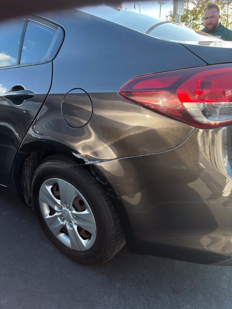 Used 2017 Kia Forte LX FWD image 6