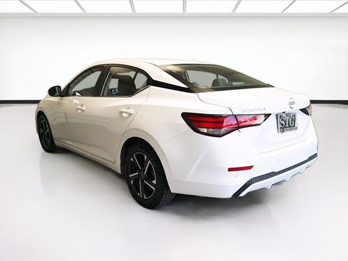 Used 2024 Nissan Sentra SV FWD image 6