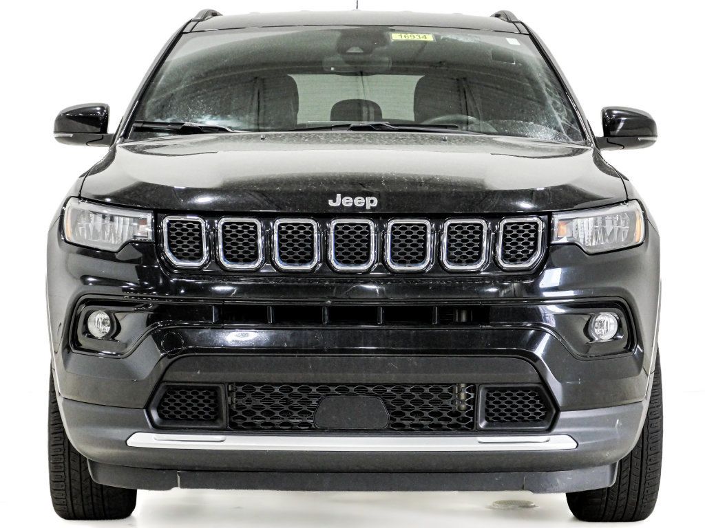 Used 2023 Jeep Compass Limited AWD/4WD image 2
