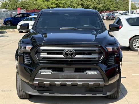 Used 2025 Toyota Tacoma SR5 AWD/4WD image 7
