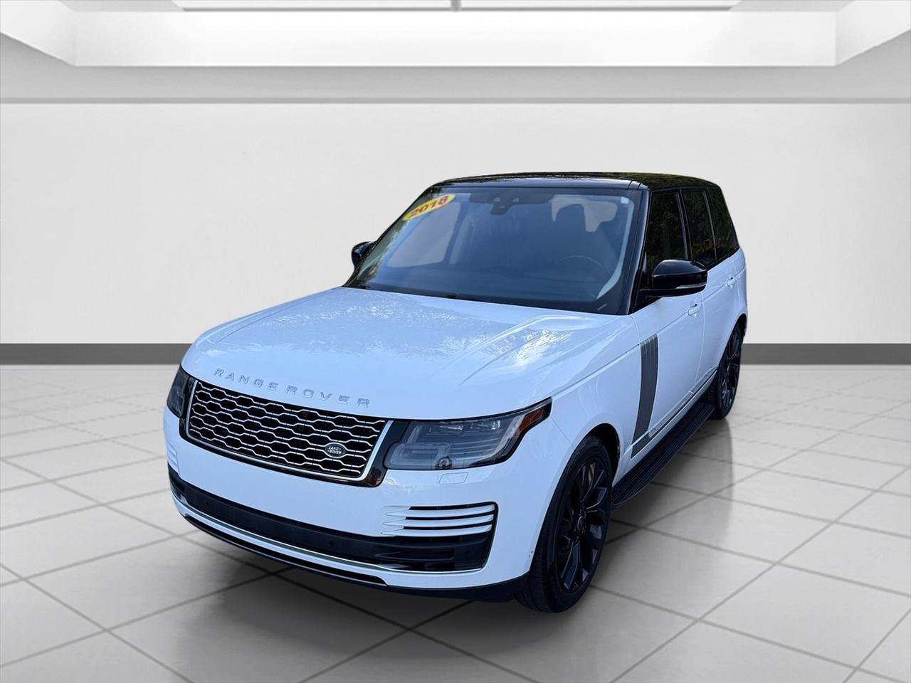 Used 2018 Land Rover Range Rover HSE AWD/4WD image 3