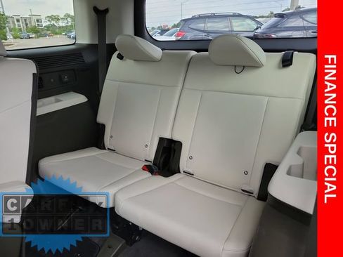 Used 2025 Hyundai Santa Fe Calligraphy AWD/4WD image 12
