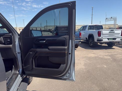 Used 2023 GMC Sierra 1500 AT4 w/ Technology Package AWD/4WD image 18