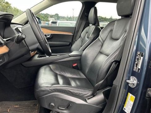 Used 2023 Volvo XC90 B5 Plus w/ Protection Package image 6