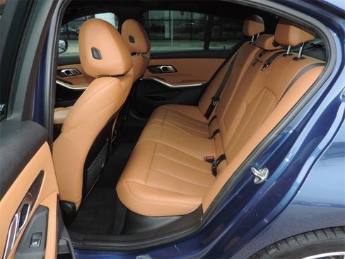 Used 2022 BMW 330i Sedan w/ Premium Package image 14