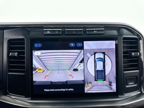 Used 2024 Ford F250 Lariat image 23