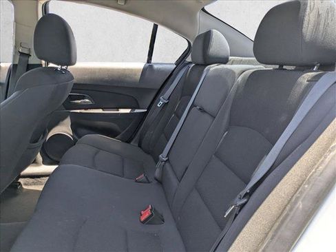 Used 2016 Chevrolet Cruze LT w/ Technology Package FWD image 14