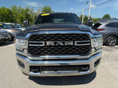 Used 2024 RAM 3500 Big Horn AWD/4WD image 2