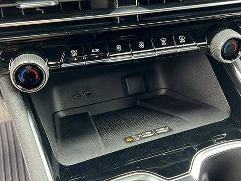 New 2026 Chevrolet Traverse High Country w/ LPO, Floor Liner Package image 25