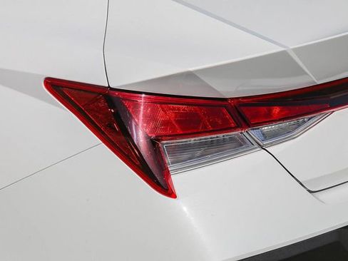 New 2026 Hyundai Elantra SE FWD image 10