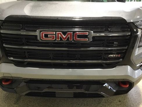 New 2026 GMC Terrain AT4 w/ Convenience Package III image 29