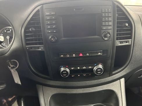 Used 2016 Mercedes-Benz Metris Passenger image 19