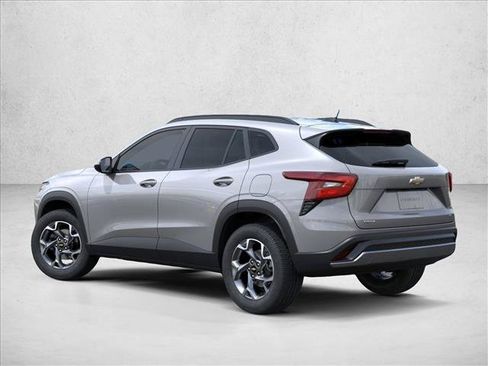 New 2026 Chevrolet Trax LT w/ Driver Confidence Package FWD image 4