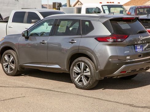 Used 2023 Nissan Rogue SL w/ SL Premium Package image 7