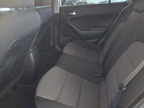 Used 2017 Kia Forte S image 13