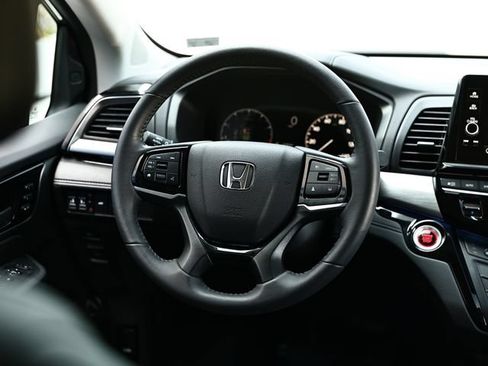 Used 2026 Honda Odyssey Touring image 27