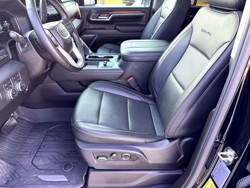 Used 2024 GMC Sierra 2500 Denali w/ Denali Reserve Package image 12