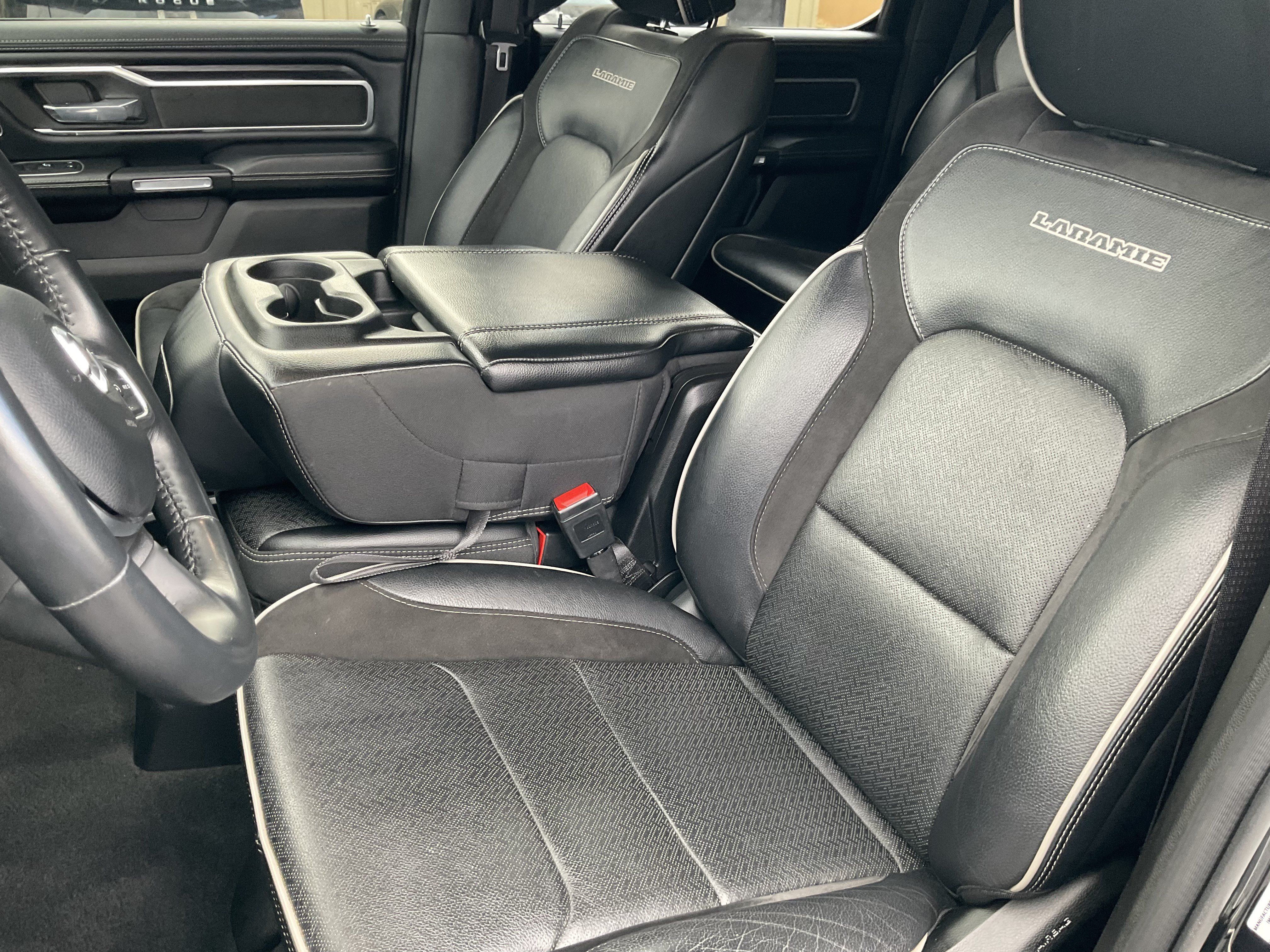 Used 2023 RAM 1500 Laramie AWD/4WD image 30