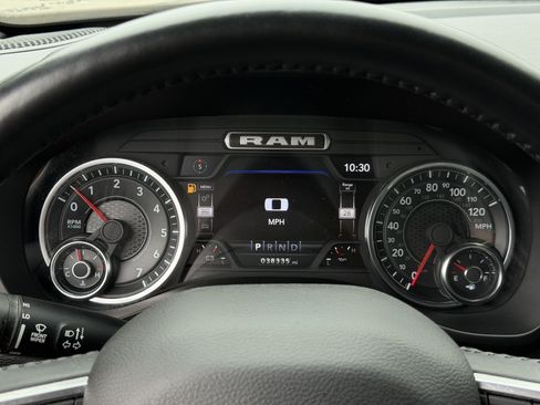 Used 2023 RAM 1500 Laramie AWD/4WD image 19
