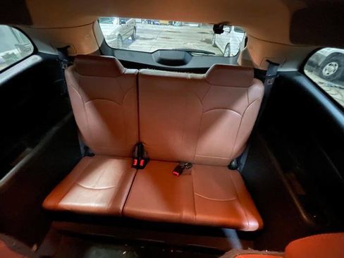 Used 2015 Chevrolet Traverse LT image 25