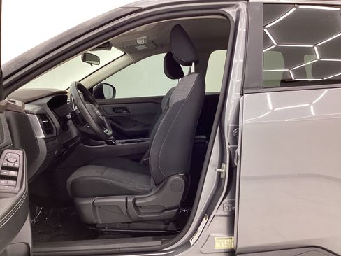 Used 2021 Nissan Rogue S AWD/4WD image 16