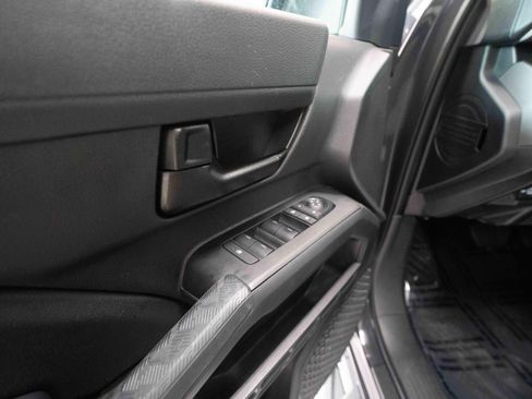 Used 2024 Toyota Tacoma SR5 AWD/4WD image 7