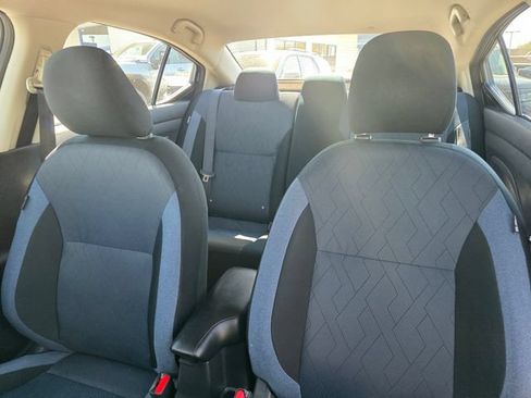 Used 2025 Nissan Versa SV FWD image 27