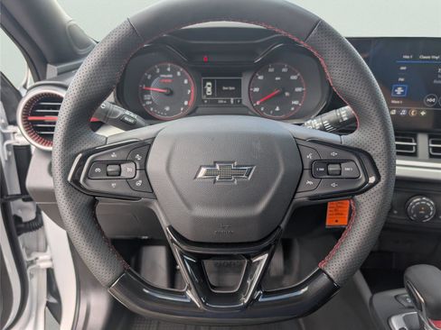 New 2026 Chevrolet Trax RS w/ Sunroof Package FWD image 21