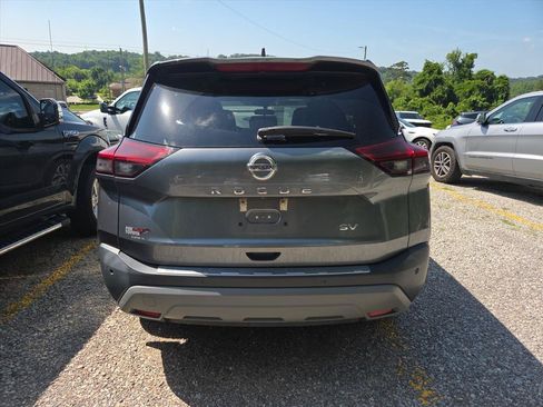Used 2021 Nissan Rogue SV w/ Premium Package FWD image 5