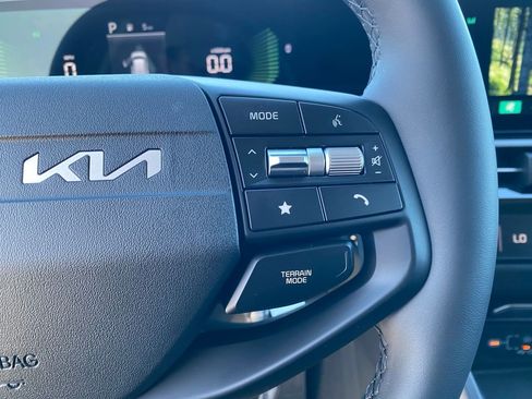 New 2026 Kia Sportage S image 16