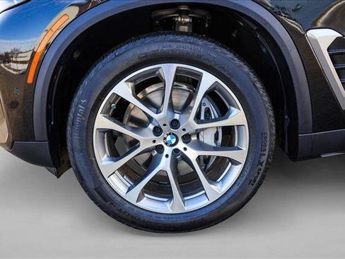 Used 2026 BMW X5 xDrive40i w/ Premium Package image 9