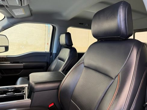 Used 2025 Ford F350 Lariat w/ Black Appearance Package AWD/4WD image 29
