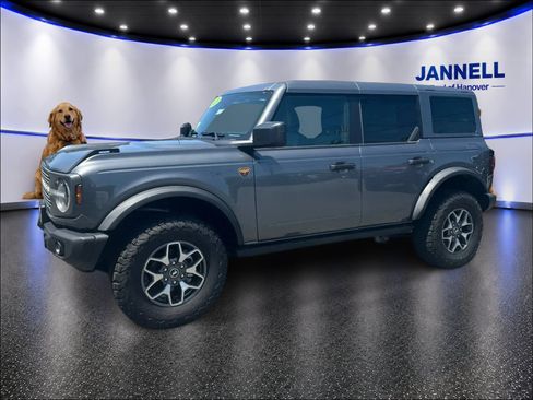 Used 2025 Ford Bronco Badlands AWD/4WD image 1
