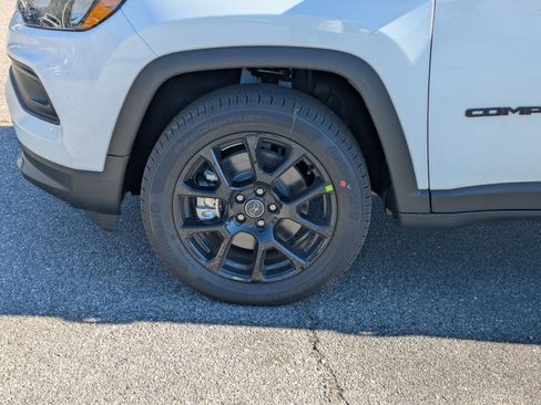 New 2026 Jeep Compass Latitude image 31