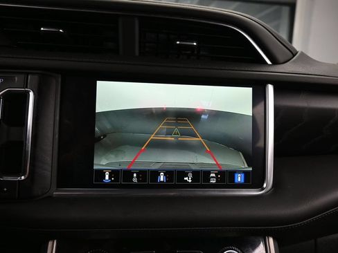 Used 2024 GMC Yukon XL Denali RWD image 22