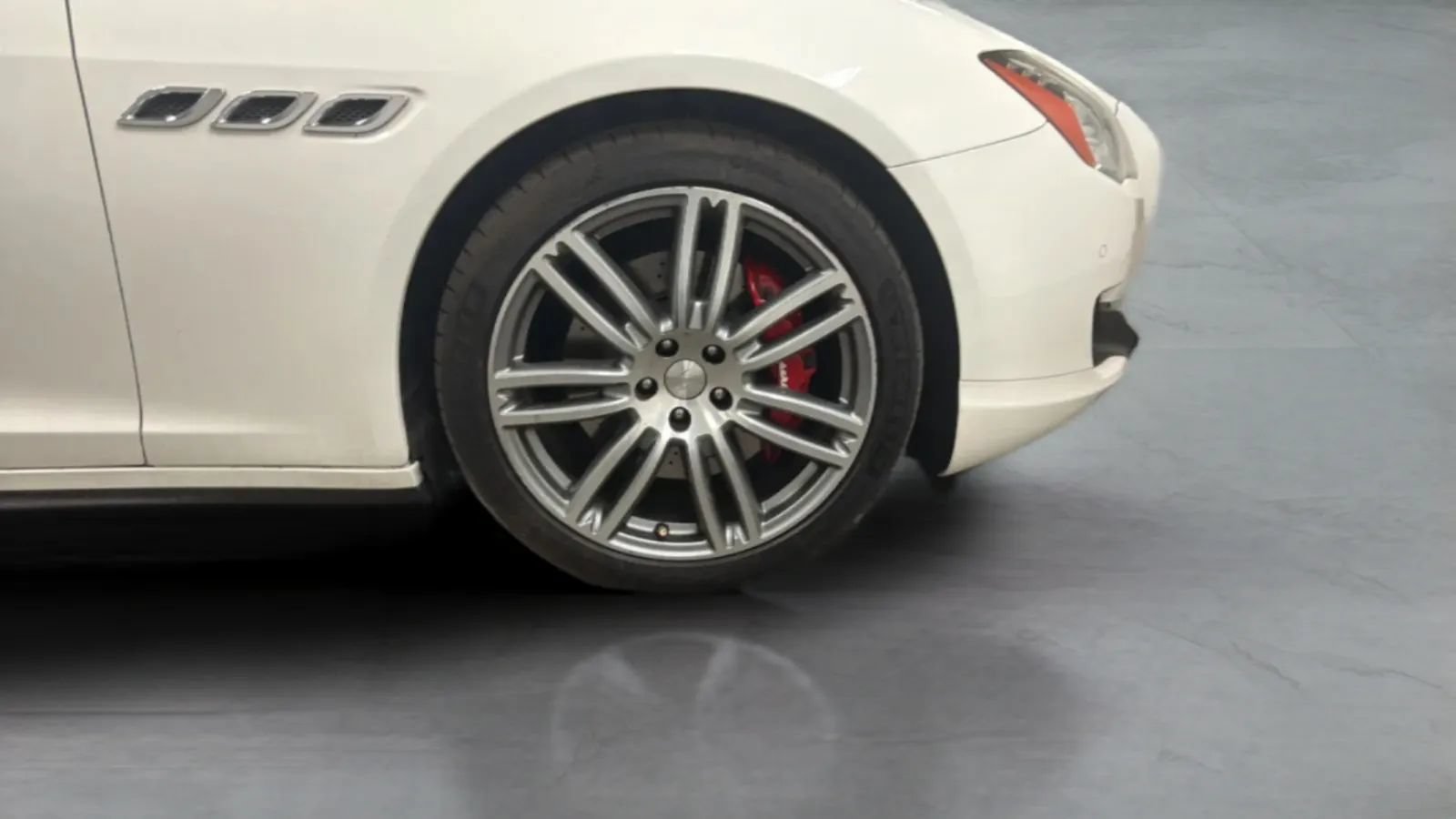 Used 2015 Maserati Quattroporte S Q4 AWD/4WD image 25