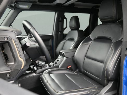 Used 2025 Ford Bronco Badlands AWD/4WD image 15