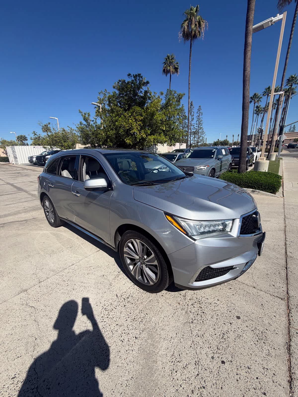 Used 2018 Acura MDX w/ Technology Package FWD image 3