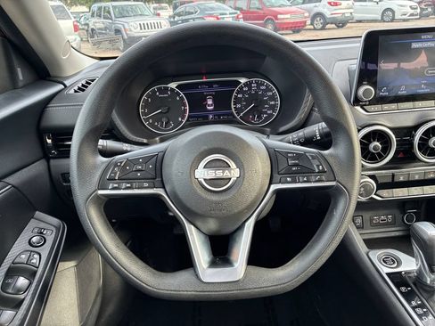 Used 2024 Nissan Sentra SV FWD image 15