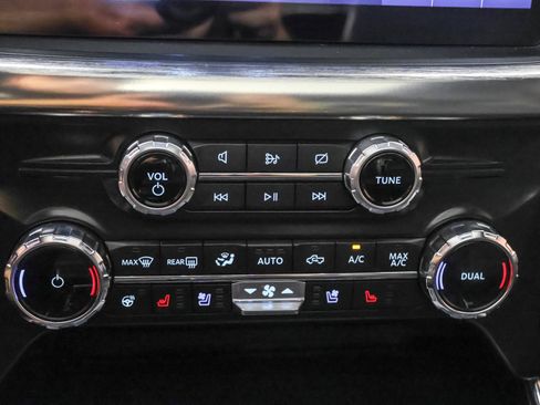 Used 2022 Ford F150 Lariat w/ Equipment Group 502A High AWD/4WD image 34