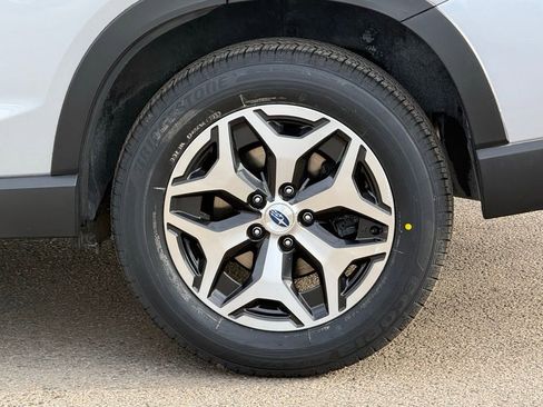 Used 2022 Subaru Forester Premium image 11