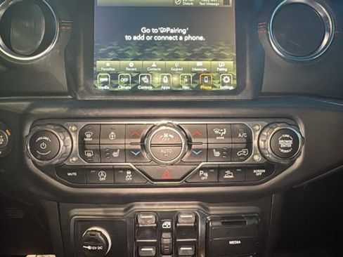 Used 2020 Jeep Gladiator Rubicon image 24