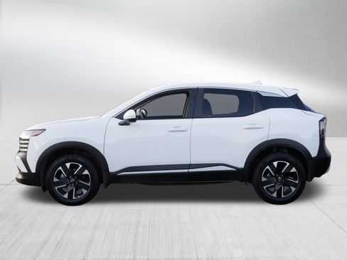 Certified 2025 Nissan Kicks SV w/ Illumination Package image 4